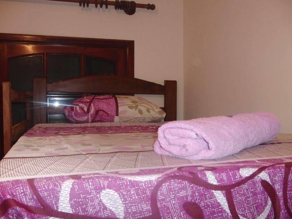 Lili'S Hostel Santa Cruz de La Sierra Εξωτερικό φωτογραφία